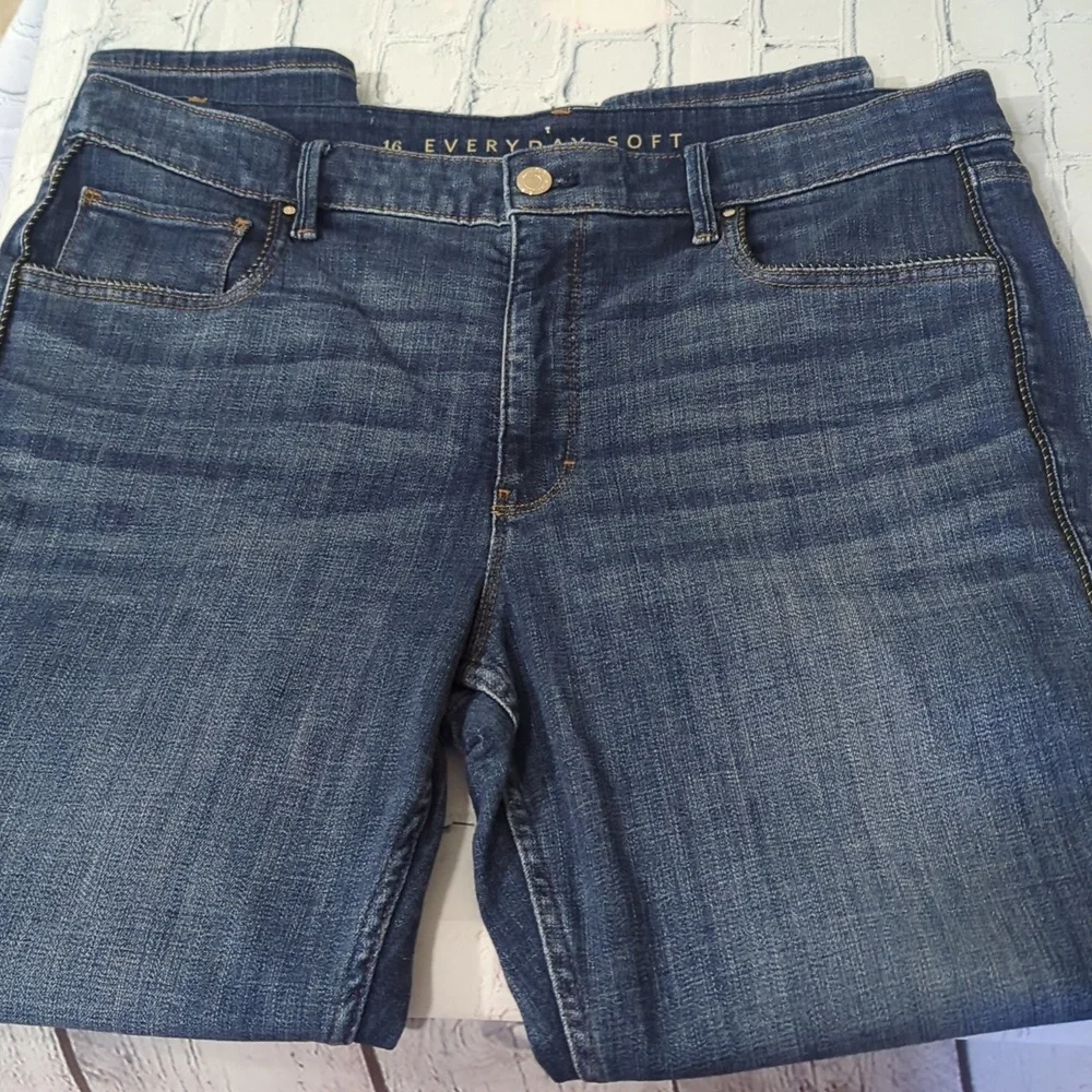 WHBM EVERYDAY SOFT Skinny Ankle, Trim Detail, Blue Women's Jeans Size 16